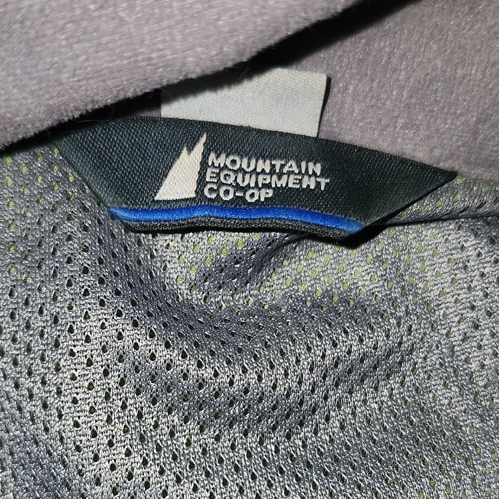 MEC Green Jacket with Reflective Accents - Picture 2 of 7